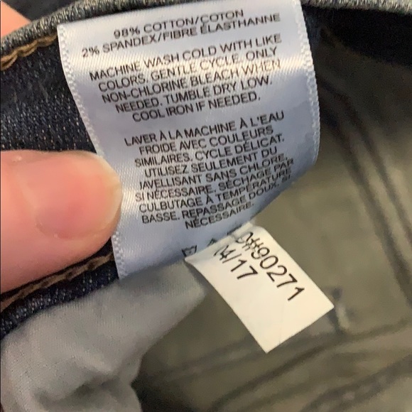 Express Distressed Jeans - Picture 6 of 7